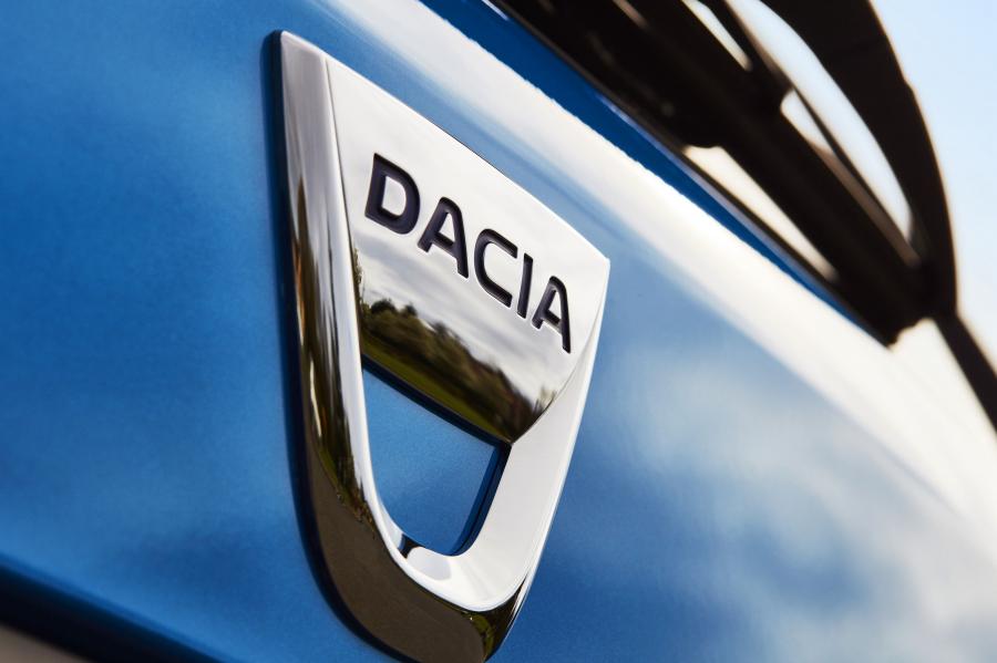 Логотип Dacia Logan MCV Stepway 2017 года  (WW) (фото 7 из 53)